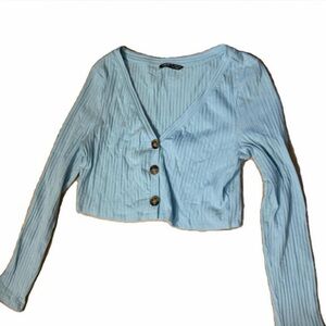 SHEIN Light Blue Ribbed Cropped Button V-Neck Top